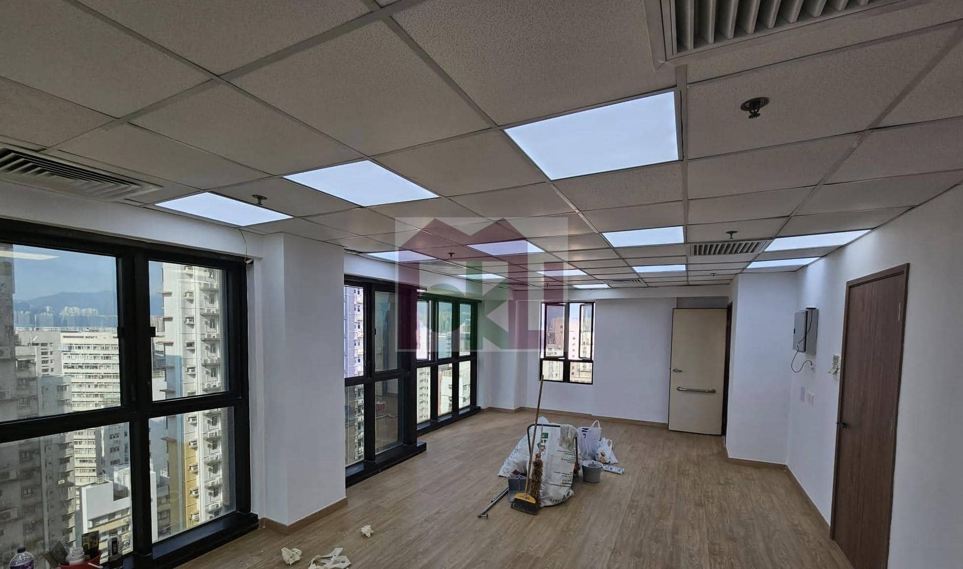 Loong Wan Buildingのブル或物件の写真